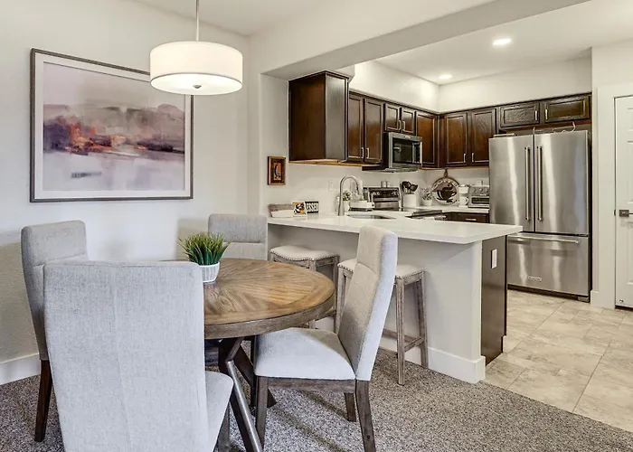 Community Perks! Modern Phx Condo: Extended Stay! *