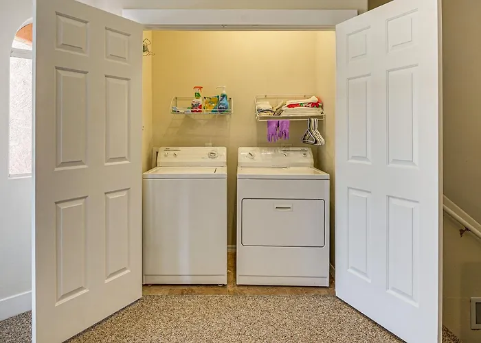 Community Perks! Modern Phx Condo: Extended Stay! * Phoenix