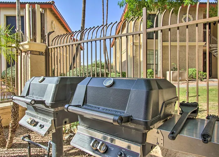 Holiday home Community Perks! Modern Phx Condo: Extended Stay! *